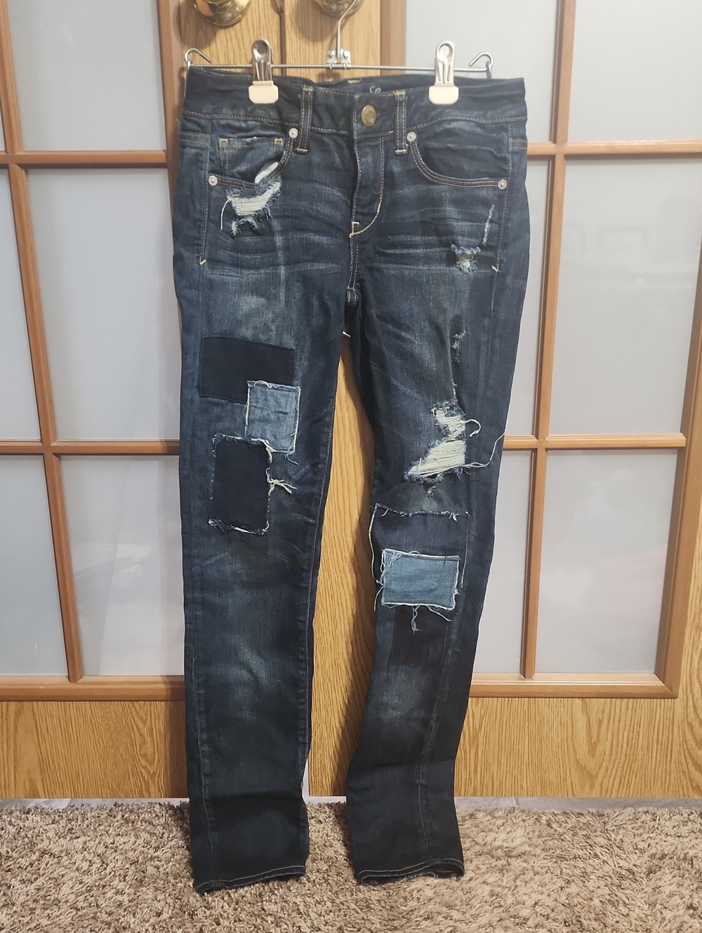 American Eagle Dark Blue Patchwork Distressed Women’s Skinny Jeans Size 4
